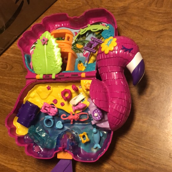 Pink Flamingo 🦩 Polly Pockets Beach Set with Tons of accessories - Picture 13 of 17